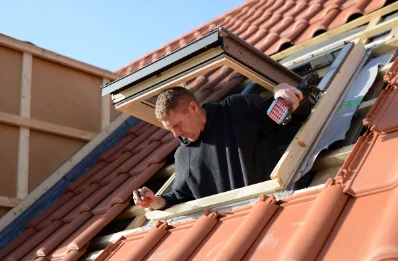 Pose de fenêtres de toit Velux à Lumeau